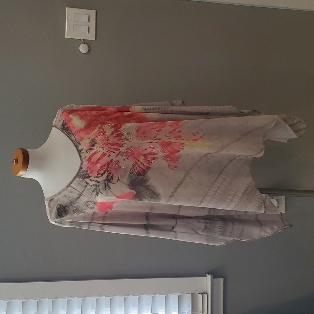 Pretty lightweight top